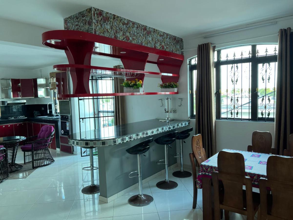 Indira Villa Grande Gaube Esterno foto